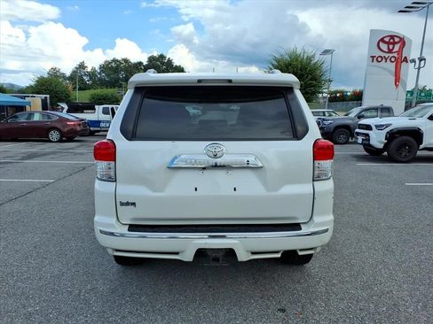 Used 2011 Toyota 4Runner Limited AWD/4WD image 6