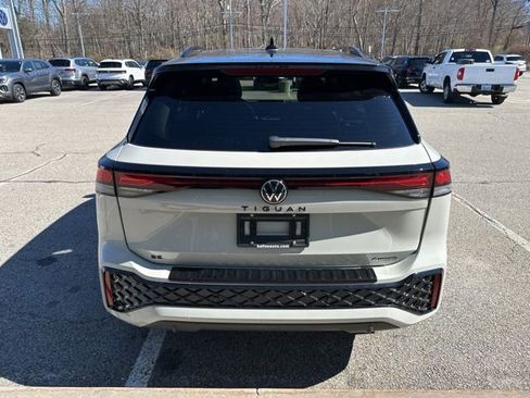 New 2026 Volkswagen Tiguan SE R-Line AWD/4WD image 6