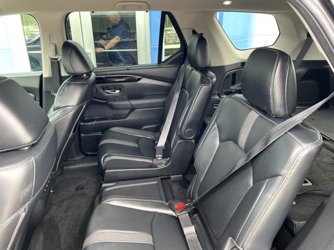 Used 2023 Honda Pilot EX-L image 9
