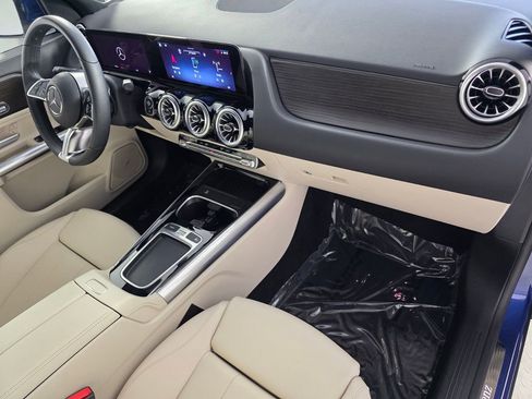 Certified 2025 Mercedes-Benz GLA 250 image 31