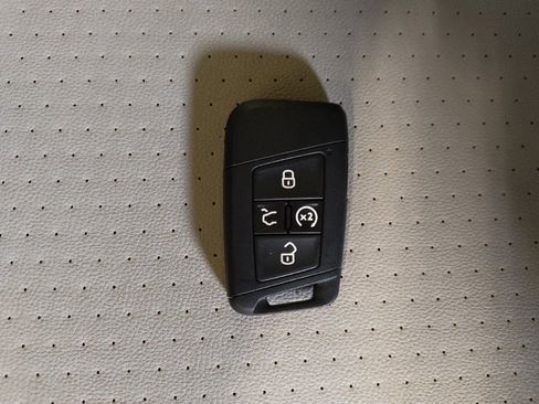 Used 2019 Volkswagen Jetta R-Line w/ R-Line Cold Weather Package FWD image 32