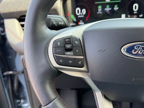 New 2026 Ford Explorer Active w/ Active Comfort Package AWD/4WD image 9