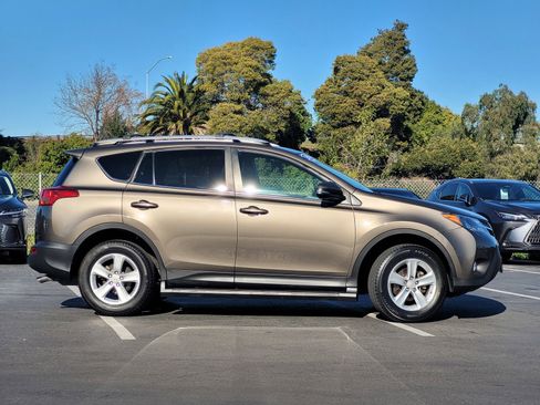 Used 2014 Toyota RAV4 XLE image 3