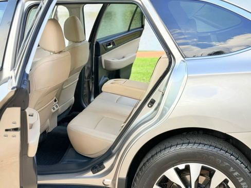 Used 2016 Subaru Outback 2.5i Limited image 11