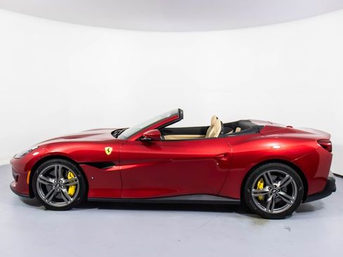 Certified 2019 Ferrari Portofino image 9