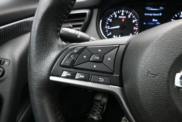 Used 2017 Nissan Rogue SL w/ SL Premium Package FWD image 22