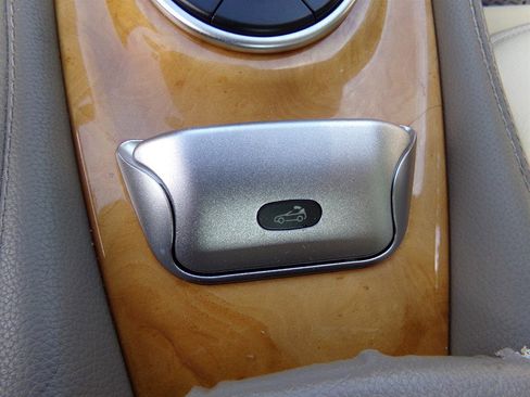 Used 2007 Mercedes-Benz SL 550 image 27