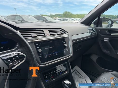 Certified 2023 Volkswagen Tiguan SE R-Line FWD image 17