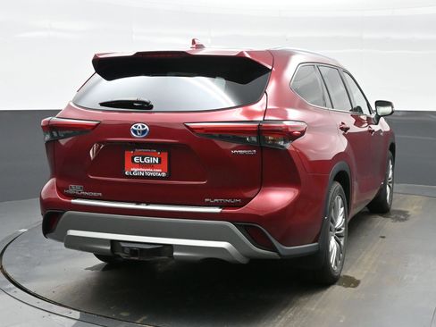 Used 2021 Toyota Highlander Platinum image 5