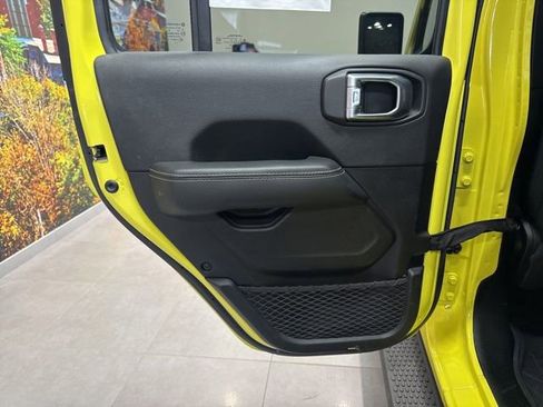 Used 2022 Jeep Wrangler Unlimited Sahara w/ Cold Weather Group image 36