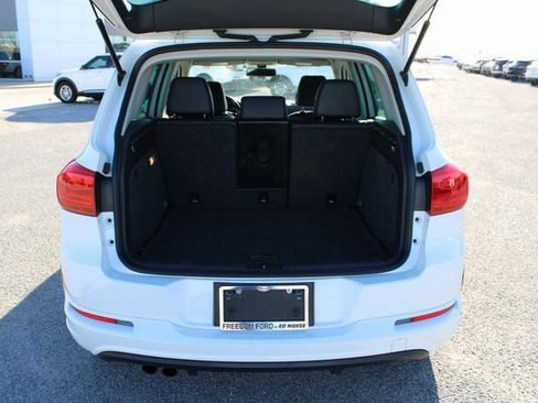 Used 2017 Volkswagen Tiguan Sport image 7