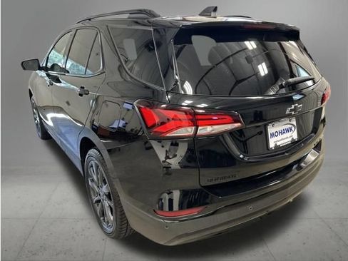 Used 2024 Chevrolet Equinox RS AWD/4WD image 3