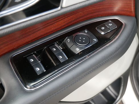 Used 2023 Lincoln Navigator L Reserve AWD/4WD image 9