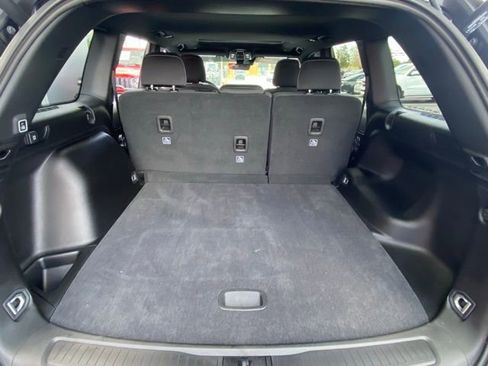 Used 2025 Jeep Grand Cherokee Laredo X w/ Luxury Tech Group I image 26