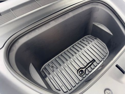 Used 2023 Tesla Model Y Long Range image 74