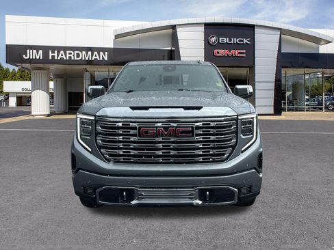 Used 2023 GMC Sierra 1500 Denali w/ Technology Package AWD/4WD image 2