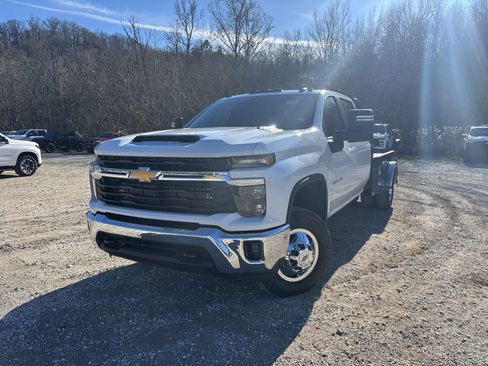 New 2026 Chevrolet Silverado 3500 LT w/ Convenience Package image 11