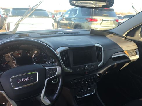 Used 2020 GMC Terrain SLE w/ Driver Convenience Package image 15