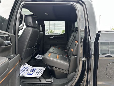 Used 2023 GMC Sierra 1500 AT4 w/ AT4 Preferred Package AWD/4WD image 19