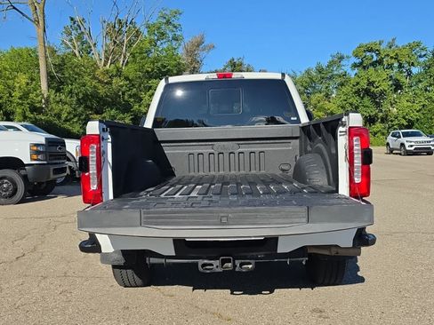 Used 2025 Ford F250 Lariat w/ Black Appearance Package AWD/4WD image 11