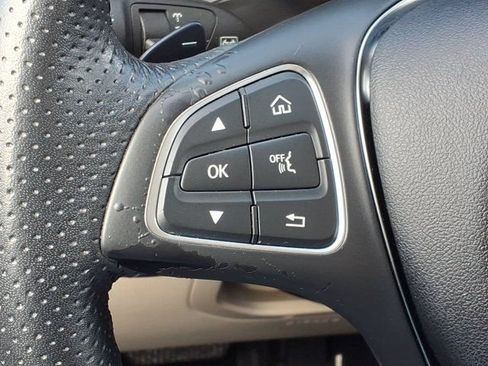 Used 2018 Mercedes-Benz GLC 300 image 9