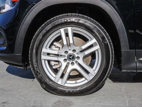Used 2023 Mercedes-Benz GLB 250 4MATIC image 11
