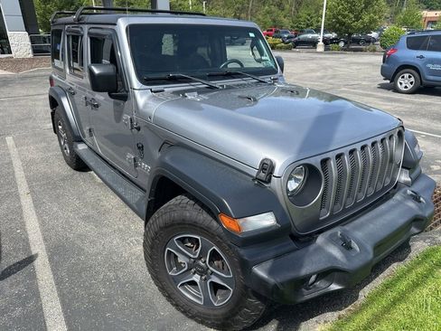 Used 2018 Jeep Wrangler Unlimited Sport S AWD/4WD image 2