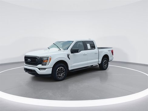 Used 2022 Ford F150 XLT w/ Equipment Group 302A High image 4