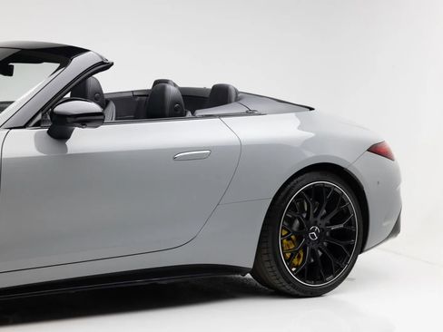 Used 2022 Mercedes-Benz SL 55 AMG 4MATIC image 30
