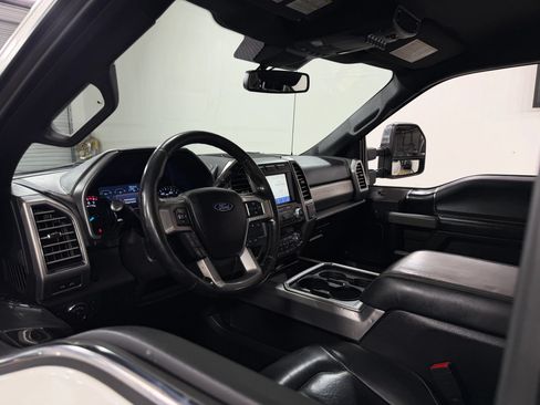 Used 2020 Ford F250 Platinum w/ Tremor Off-Road Package AWD/4WD image 14
