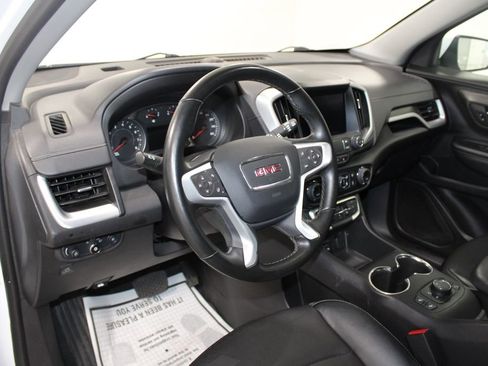 Used 2024 GMC Terrain SLT image 22