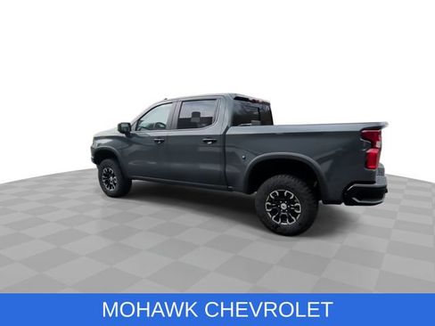 Used 2025 Chevrolet Silverado 1500 ZR2 w/ Technology Package image 7