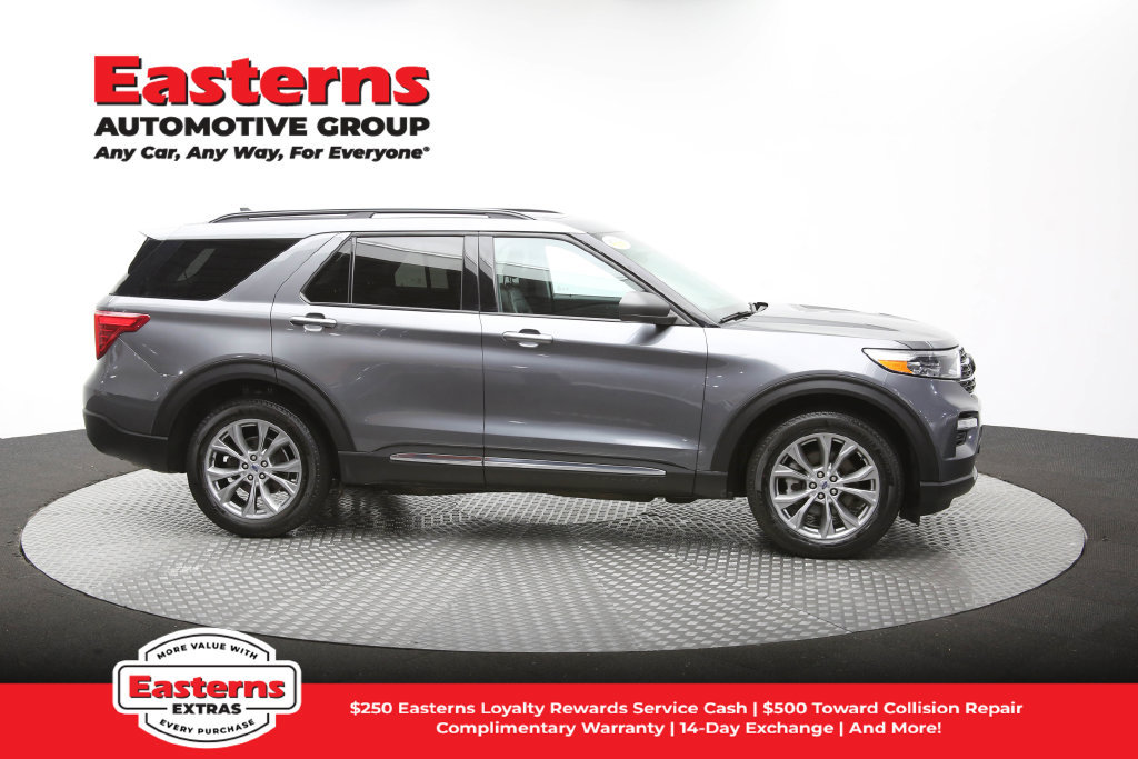 Used 2023 Ford Explorer XLT w/ Equipment Group 202A AWD/4WD image 47