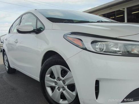 Used 2018 Kia Forte LX w/ LX Popular Package image 18