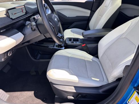 Used 2025 Ford Mustang Mach-E Premium RWD image 19