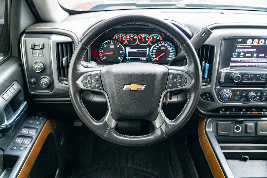 Used 2018 Chevrolet Silverado 1500 LTZ w/ LTZ Plus Package AWD/4WD image 17