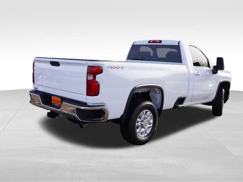 Used 2025 Chevrolet Silverado 2500 LT w/ Convenience Package image 5