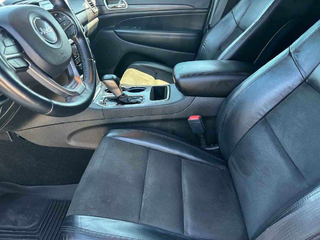Used 2021 Jeep Grand Cherokee Laredo X RWD image 13