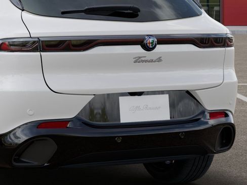 New 2026 Alfa Romeo Tonale AWD/4WD image 13