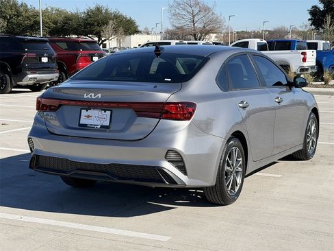 Used 2024 Kia Forte LXS w/ LXS Technology Package image 4