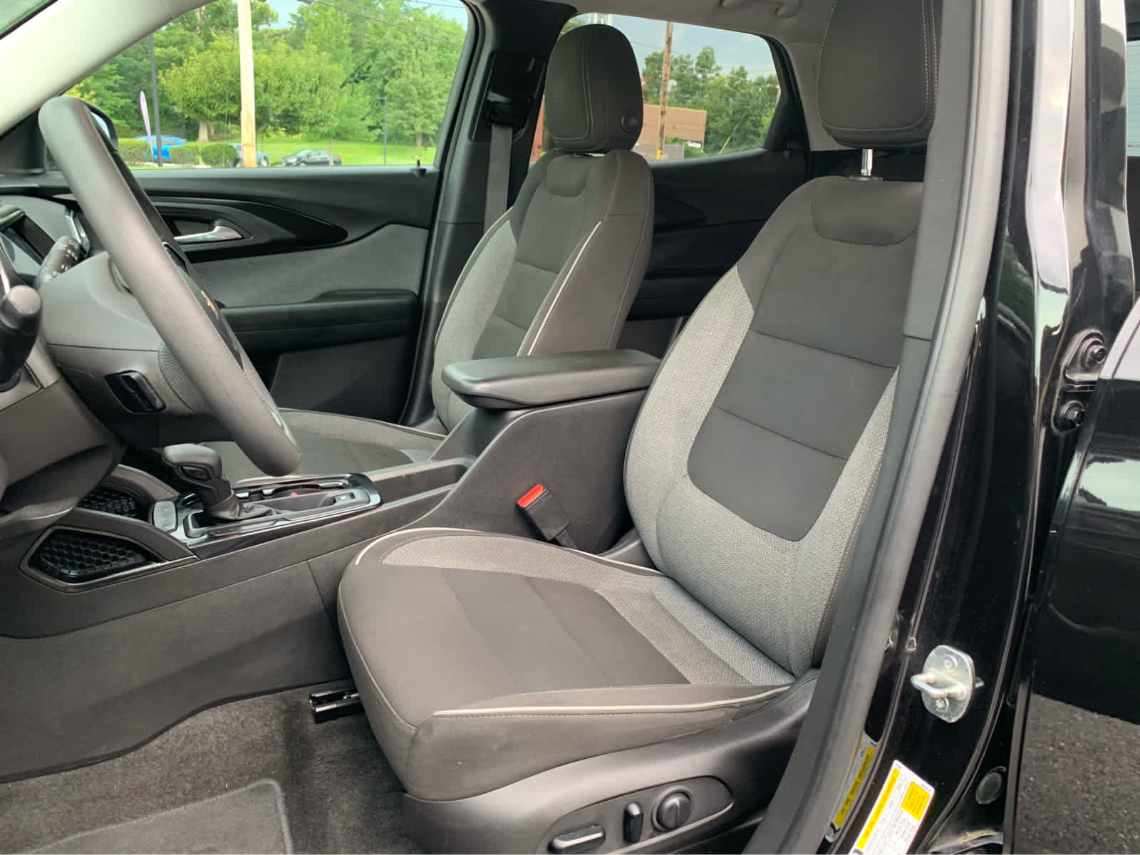 Used 2021 Chevrolet TrailBlazer LT w/ Convenience Package FWD image 10