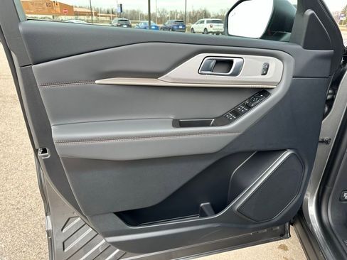 New 2026 Ford Explorer Active AWD/4WD image 13