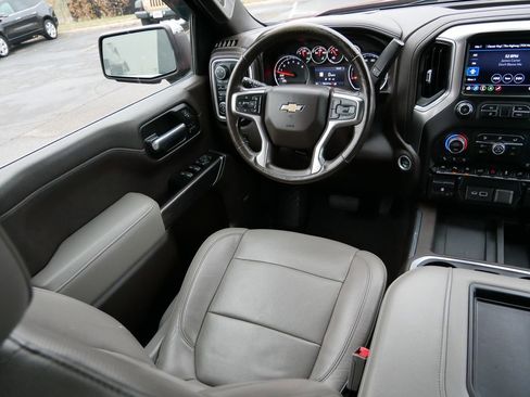 Used 2019 Chevrolet Silverado 1500 LTZ w/ LTZ Premium Package image 13