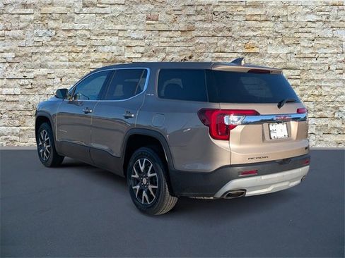 Used 2022 GMC Acadia SLE image 3