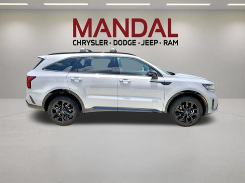 Used 2023 Kia Sorento SX AWD/4WD image 4