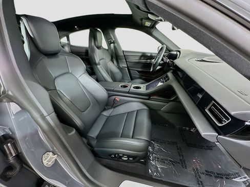 New 2025 Porsche Taycan image 30
