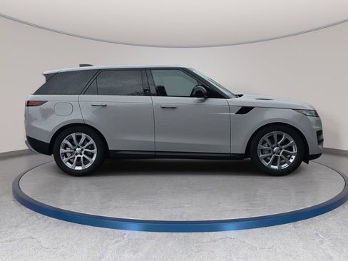 Certified 2025 Land Rover Range Rover Sport SE AWD/4WD image 4