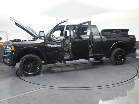 Used 2023 RAM 2500 Limited AWD/4WD image 86
