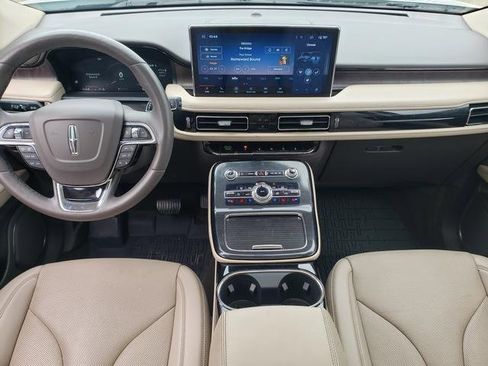 Used 2022 Lincoln Nautilus Reserve image 14