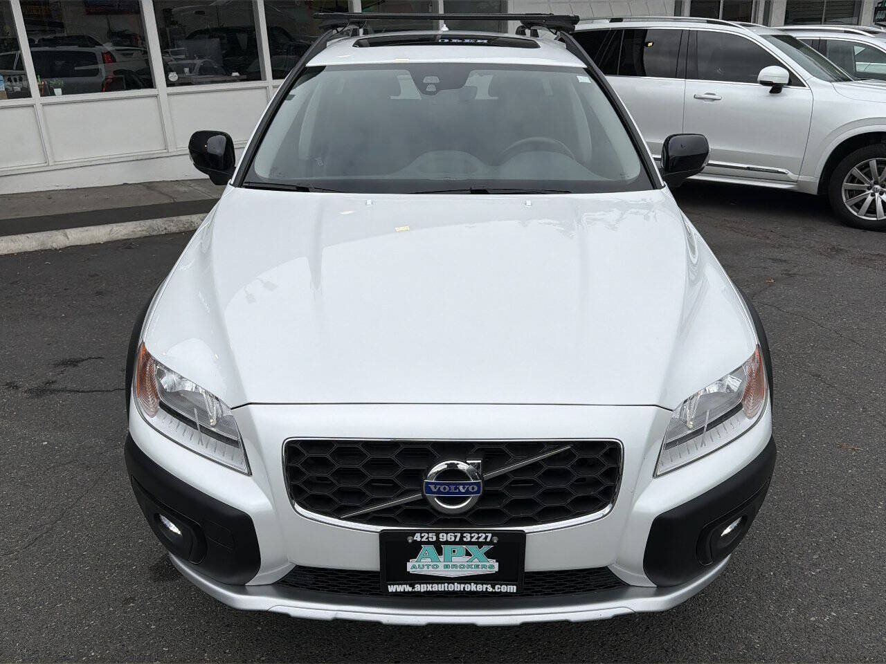 Used 2016 Volvo XC70 T5 Premier w/ Proximity Package AWD/4WD image 12